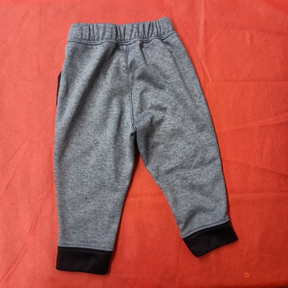 Nike Black and Gray Sweatpants with Elastic Waistband - Picture 6 of 8